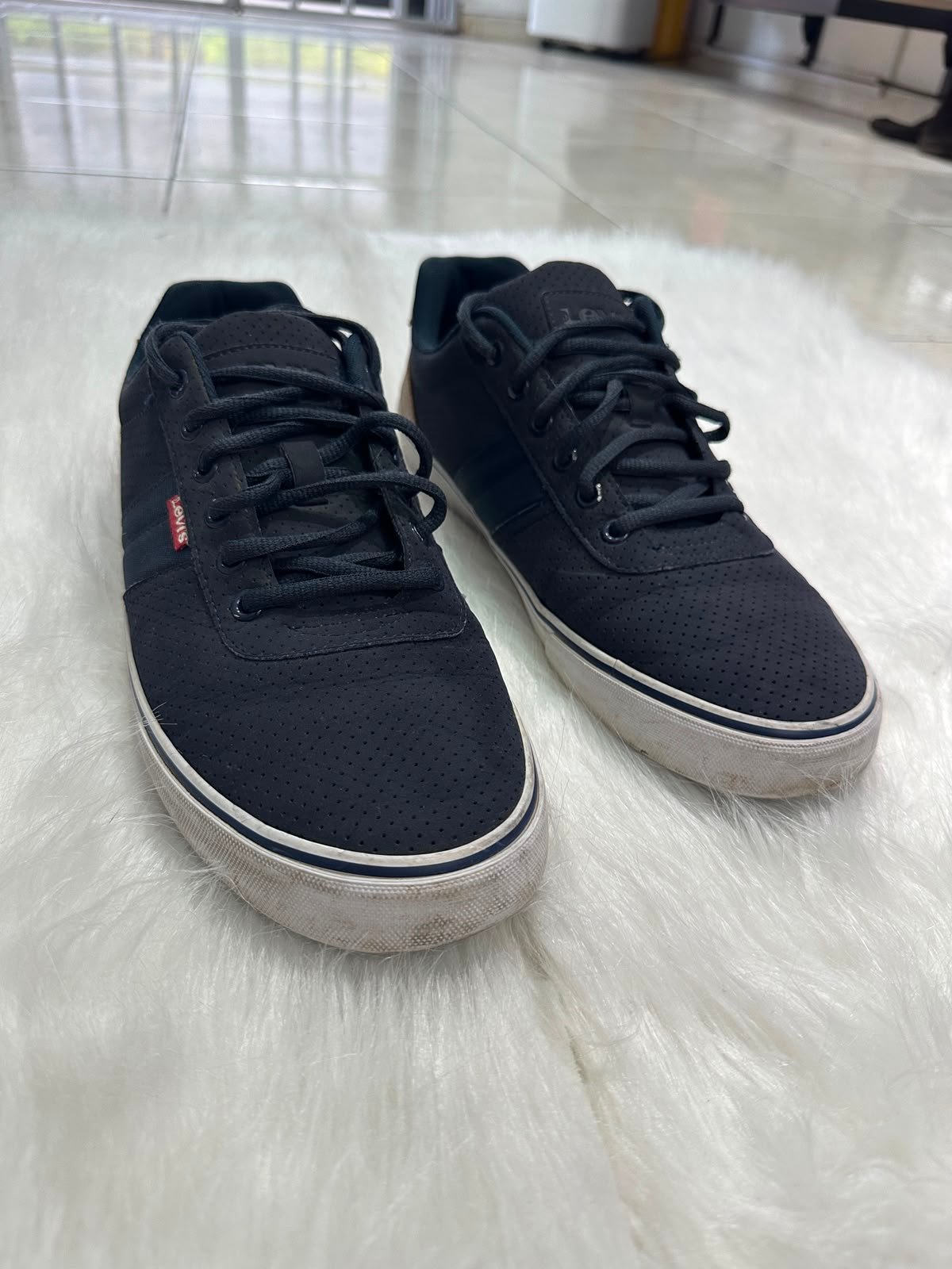 Tenis Levis Azul Oscuro